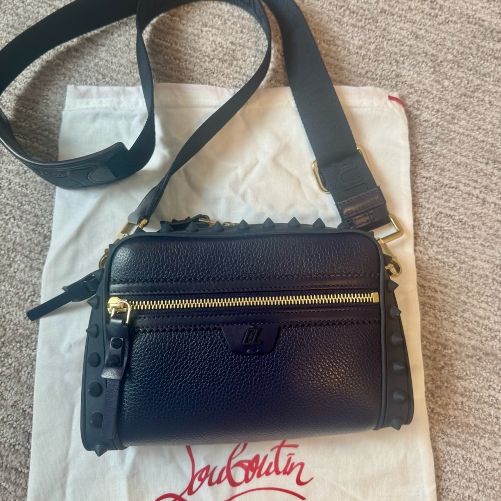 Christian Louboutin Loubitown Navy Crossbody Bag *like new*
❤️❤️❤️❤️ - Picture 2 of 8